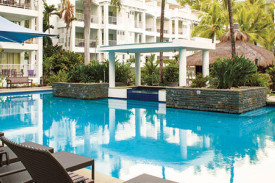 peppers-beach-club-spa-formal-pool111.jpg