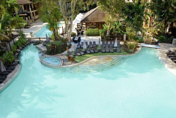 Pullman Palm Cove Sea Temple Resort and Spa